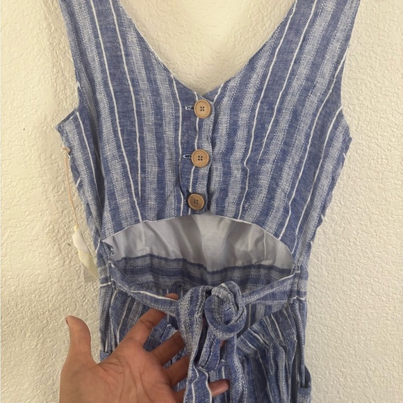 Indigo Rein Blue Jumpsuit with Wide Legs and Tie Belt - Picture 4 of 9